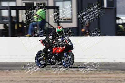 media/Oct-05-2025-CVMA (Sun) [[beeef4f201]]/Race 2-Supersport Middleweight/